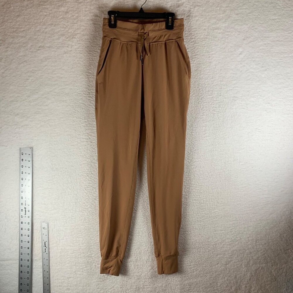 Zyia Active Women's Ascend High Waist Stretch Camel Jogger Pants Size Small 9021